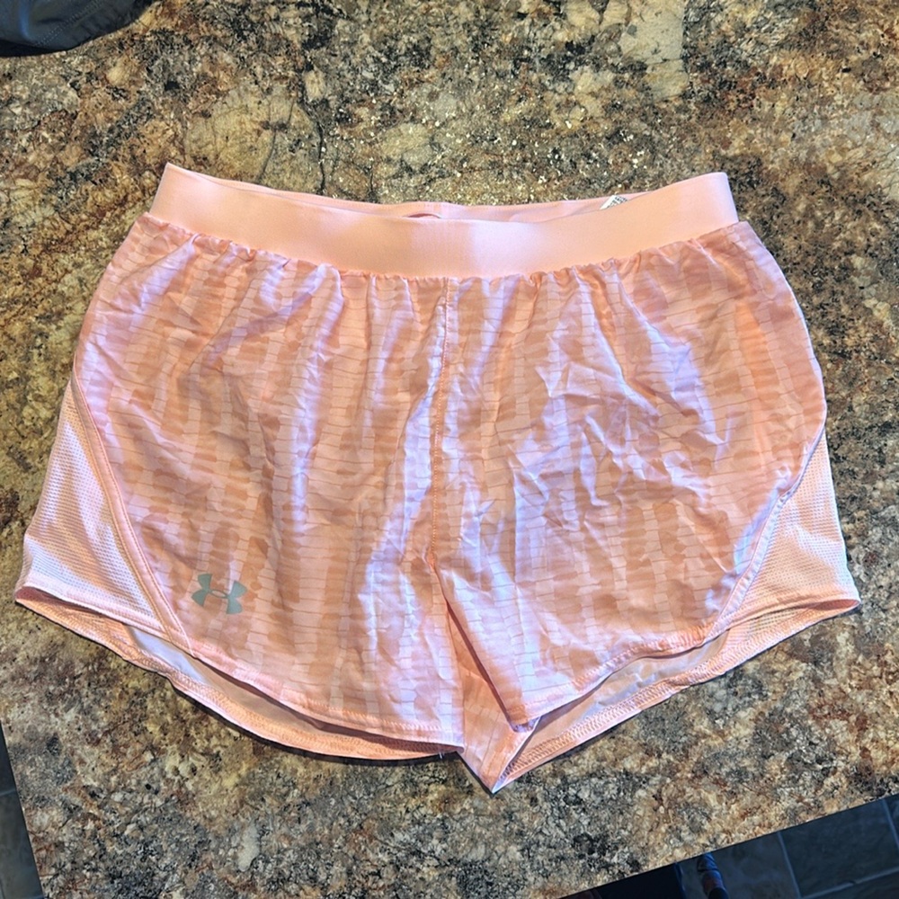 Women’s under armour size small shorts